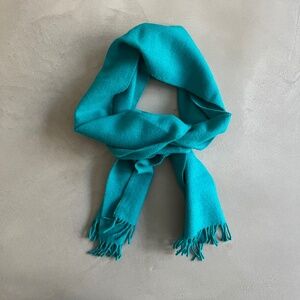 Green 100% Wool Scarf With Frimge